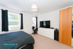 Bedroom- click for photo gallery